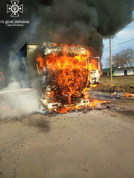 В Одесской области горел грузовой автомобиль