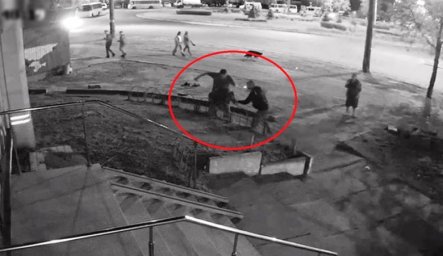В Києві двоє чоловіків через помсту побили містянина