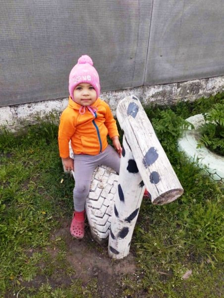 В Харківській області розшукують зниклу безвісті малолітню дитину. З’явилось відео