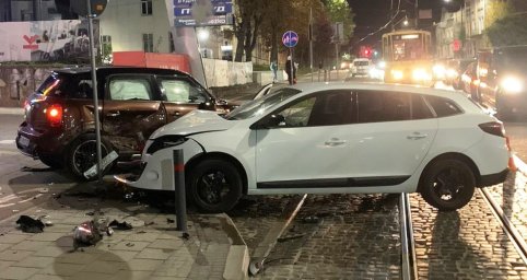 В ДТП у Львові постраждали двоє осіб