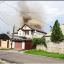 В Донецке из-за попадания шаровой молнии загорелся дом