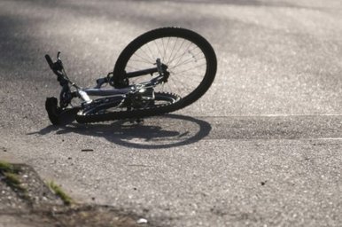 В Северодонецке автомобиль сбил девочку на велосипеде