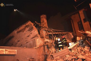 Во Львове произошло обрушение жилого дома. Появилось видео