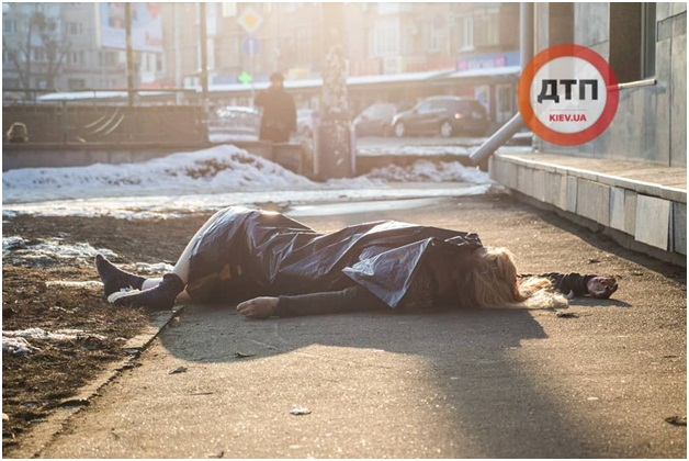 В Киеве из окна выпрыгнула избитая женщина