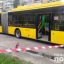 В Киеве мужчина поджег троллейбус. Появилось видео