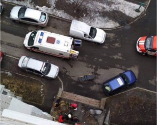 В Борисполе подросток выпал из окна 9 этажа. Появилось видео