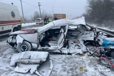 У ДТП на Тернопільщині загинули жінка та двоє неповнолітніх зі Львівщини У ДТП на Тернопільщині загинули жінка та двоє неповнолітніх зі Львівщини