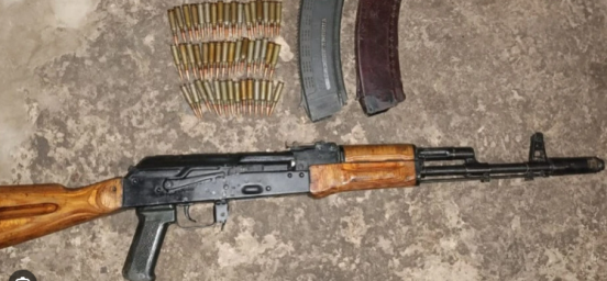 На Кіровоградщині чоловік зберігав удома автомат Калашникова з набоями