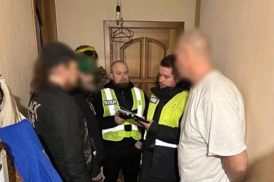 У Харкові затримали двох чоловіків, які обкрадали пошкоджені будинки У Харкові затримали двох чоловіків, які обкрадали пошкоджені будинки