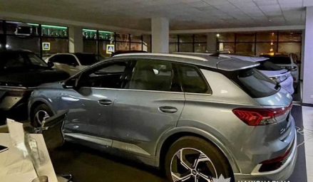 У Дніпрі колишній клієнт з ножем влаштував погром в автосалоні У Дніпрі колишній клієнт з ножем влаштував погром в автосалоні