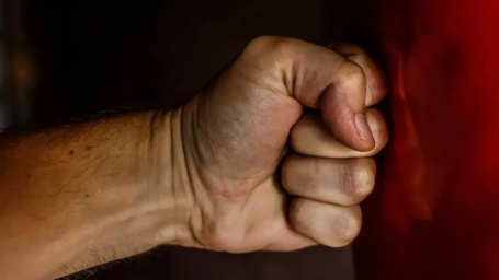 Кожне четверте звернення — від чоловіків: в Україні руйнується стереотип про домашнє насильство Кожне четверте звернення — від чоловіків: в Україні руйнується стереотип про домашнє насильство