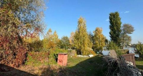 До 3 років тюрми: киянку судитимуть за &laquo;будинок-примару&raquo; біля озера в Дарницькому районі