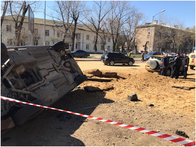В Одессе под автомобилем произошел мощный взрыв. Появилось видео