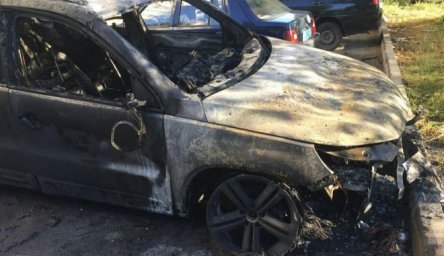 В Шевченковском районе Харькова сгорел автомобиль
