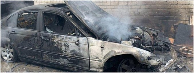 В Днепре в гаражном кооператив во время пожара сгорел автомобиль