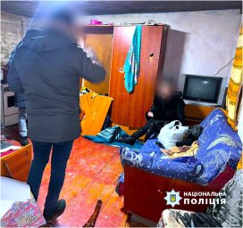 В Косові чоловік вдарив ножем знайомого у живіт. Поліцейські затримали підозрюваного