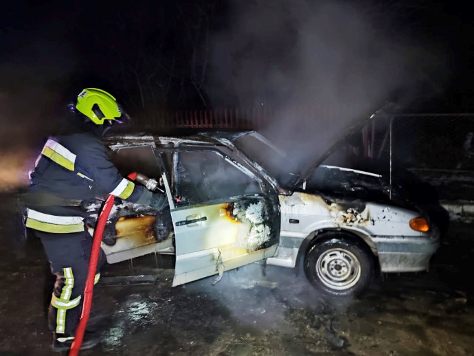 В Ровенской области на ходу загорелся автомобиль