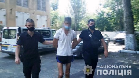 В Одессе иностранец убил мужчину, у которого снимал жилье. Появилось видео