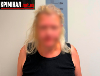 У Києві жінка під час застілля викинула собаку з балкона четвертого поверху: тварина загинула