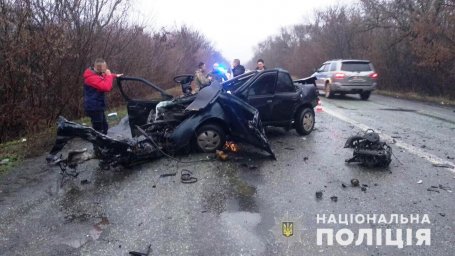 В ДТП в Днепропетровской области погибли два человека