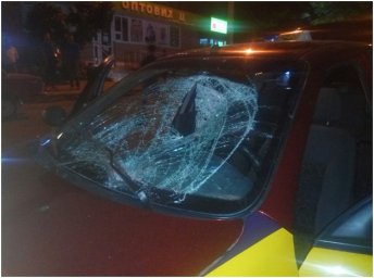 В Харькове на переходе авто сбило девушку-пешехода
