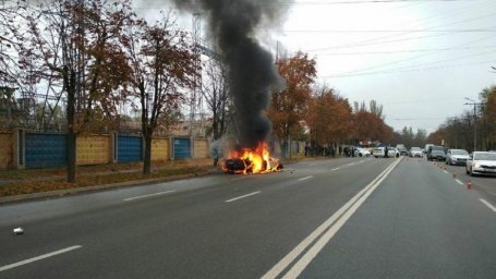 В Кривом Роге взорвался автомобиль