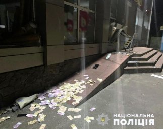 В Боровой неизвестные ограбили два банкомата