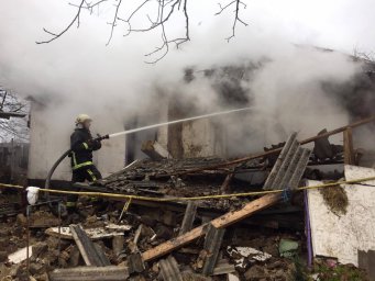 На пожарище в Полтавской области обнаружен труп мужчины