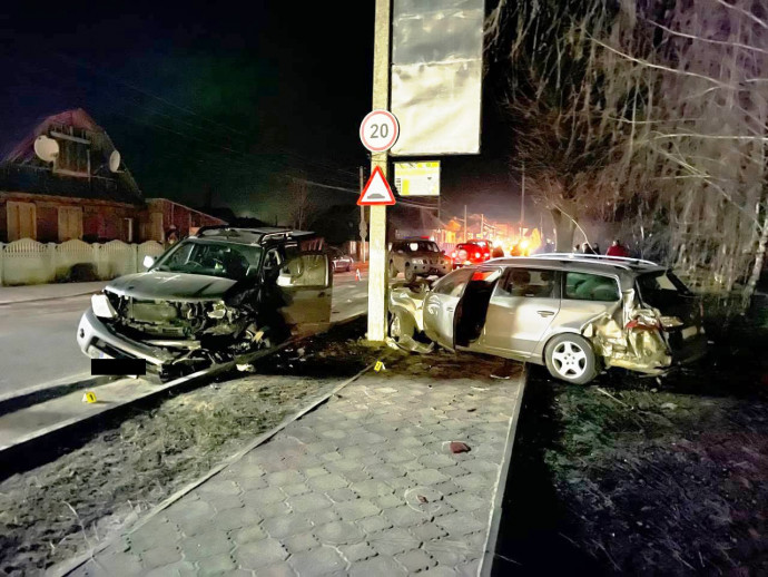 В ДТП в Дубровице пострадали три человека