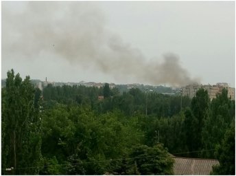 В Макеевке сгорели сразу три дома. Появились фото