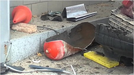 В Херсоне при взрыве на дороге автомобиля серьезно пострадал водитель