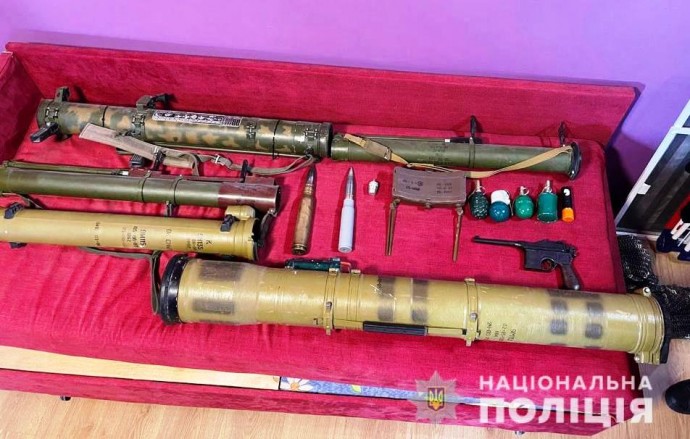 В Днепропетровской области задержана группа торговцев оружием. Появилось видео
