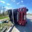 У Рівненській області перекинувся вантажний автомобіль