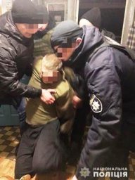 В Киевской области мужчина напал на полицейского