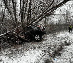 У селі Нянівці сталася ДТП в якій загинула пасажирка та травмований водій