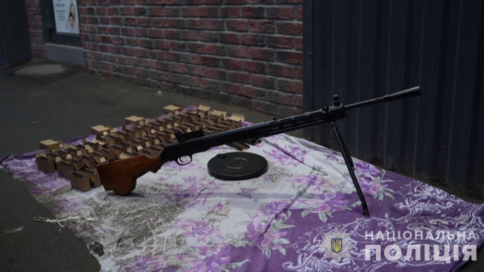 На Одещині поліція провела заходи з протидії нелегальному обігу зброї та боєприпасів. З'явилося віде