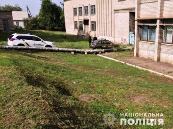 В Каменском подросток напал на полицейского
