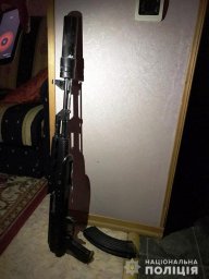В Житомире мужчина стрелял в полицейского. Появилось видео