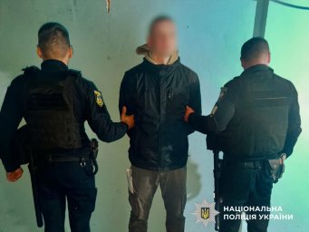 У селі Пухівка чоловік вчинив розбій погрожуючи фізичною розправою