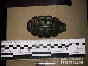 В Одессе в мужчину бросили две гранаты