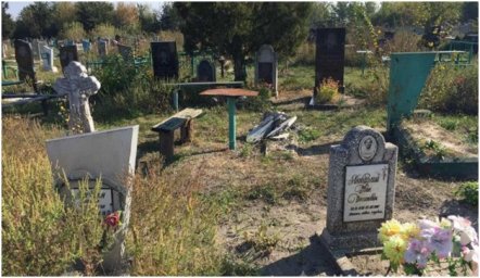 В Зачепиловке под Харьковом дети ради забавы разбили памятники на кладбище
