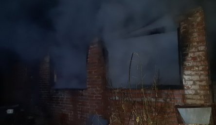 В Харьковской области мужчина вынес брата из пожара