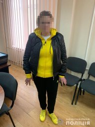 В Киеве женщина опоила и ограбила мужчину. Появилось видео