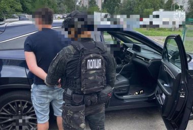 Викрито схему ухилення від сплати податків на 3,3 млн грн через таксі-сервіс