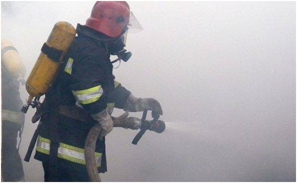 В Киеве во время пожара спасли мужчину