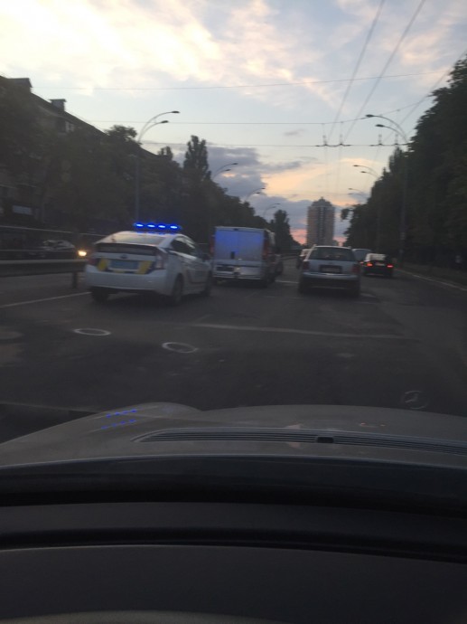ДТП с автомобилем полиции на Чоколовском бульваре в Киеве