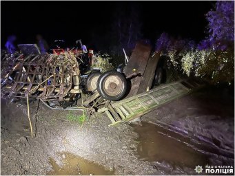 У Рівненської області трактор перекинувся у меліоративну канаву. Тракторист загинув