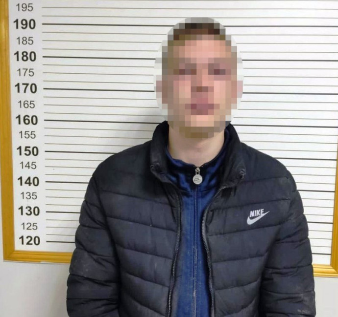 В Виннице за совершение ограбления задержан юноша. Появилось видео