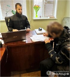 У селі Дмитрівка жінка під час конфлікту нанесла чоловікові удари ножем