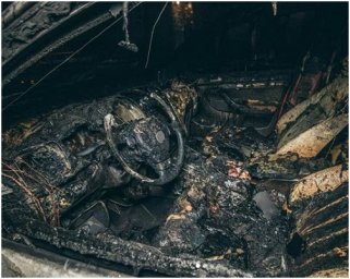 В Киеве ночью сгорел Volkswagen Golf. Рассматриваются различные версии возгорания